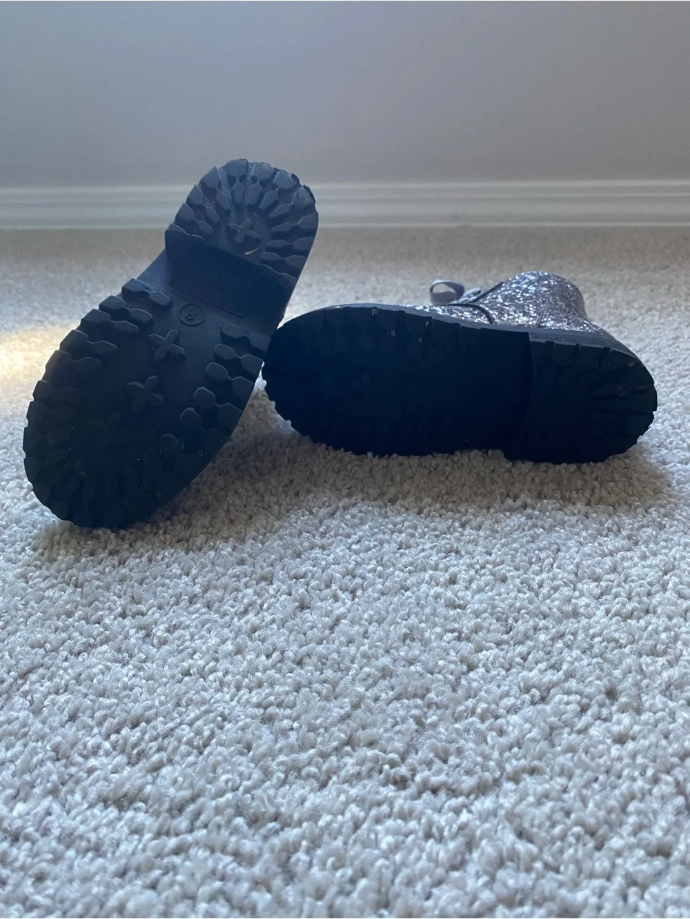 Old Navy Silver Glitter Lace-Up Ankle Boots for Kids